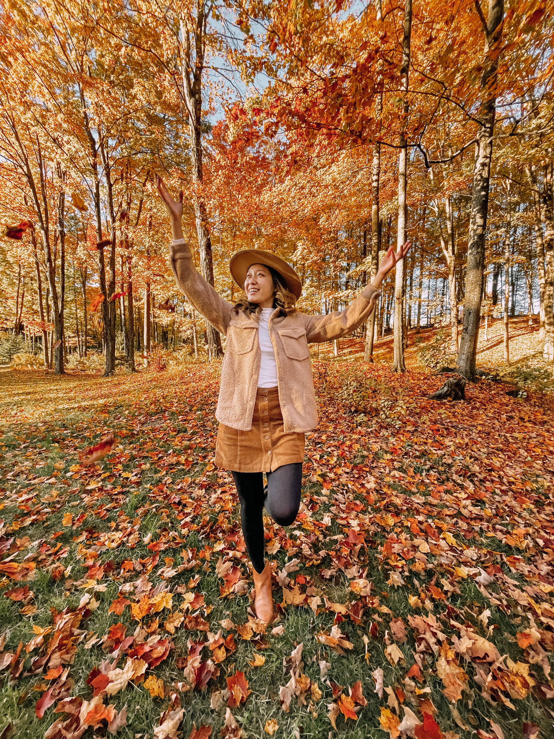 Woodstock, Vermont fall foliage leaf-peeping trip outfit - Abercrombie shearling shacket, corduroy skirt